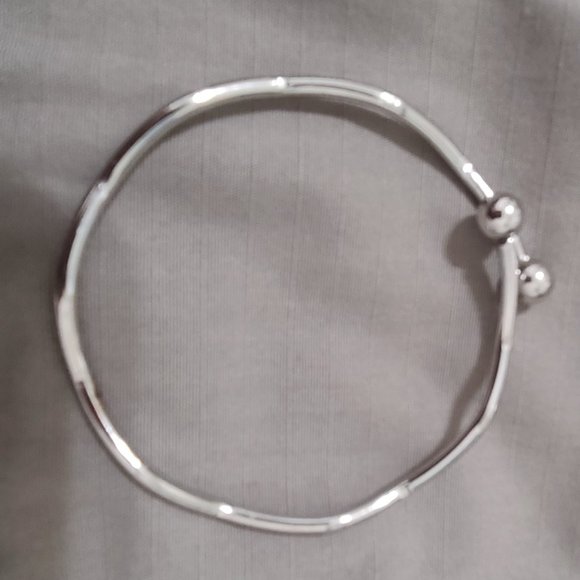 Bracelet - Picture 1 of 4
